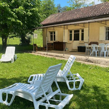 Maison dans écrin de verdure en Périgord noir Saint-Cyprien  Esterno foto