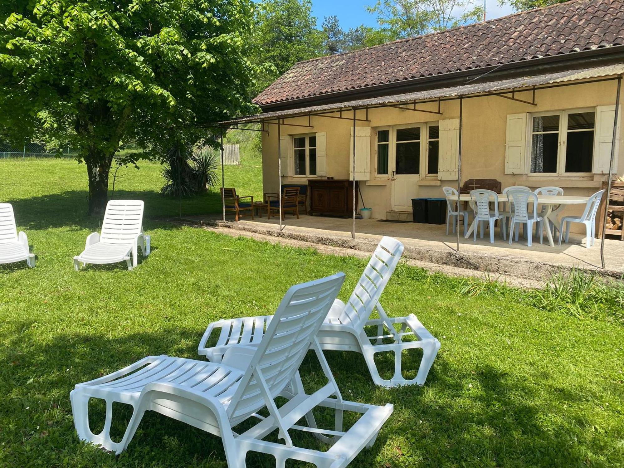 Maison dans écrin de verdure en Périgord noir Saint-Cyprien  Esterno foto